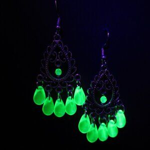 Uranium glass drop bead earrings